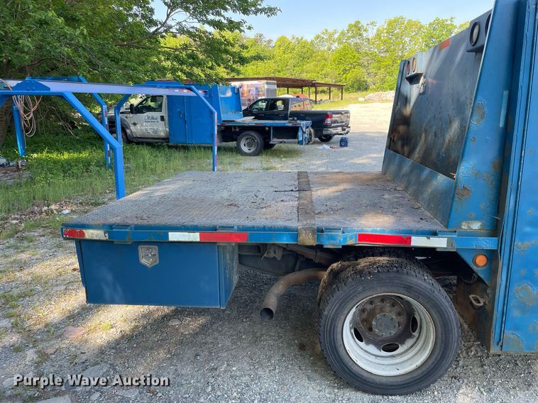 image for item LJ9665 2007 Ford F550 Super Duty XL  flatbed truck