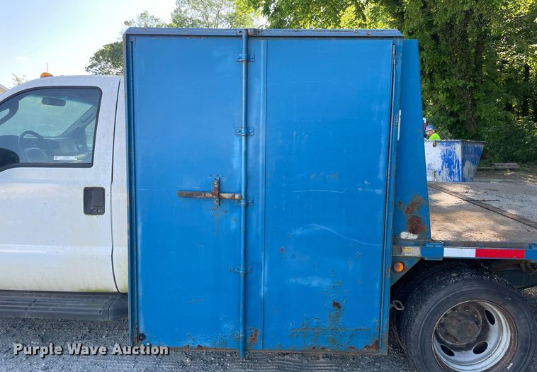 image for item LJ9665 2007 Ford F550 Super Duty XL  flatbed truck