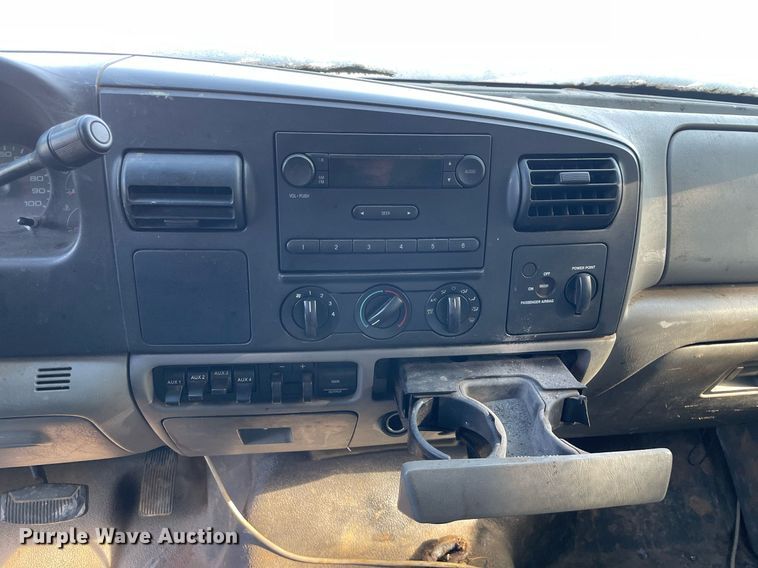 image for item LJ9665 2007 Ford F550 Super Duty XL  flatbed truck