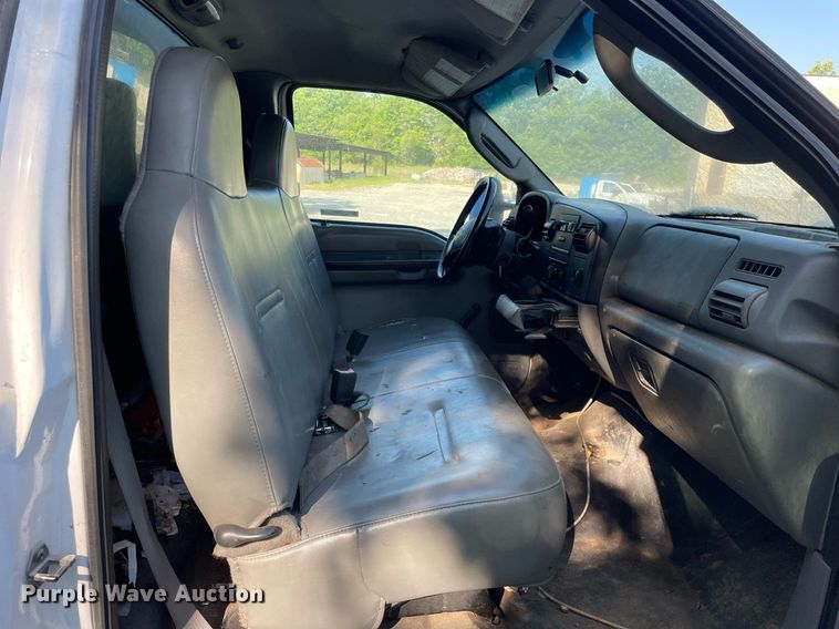 image for item LJ9665 2007 Ford F550 Super Duty XL  flatbed truck