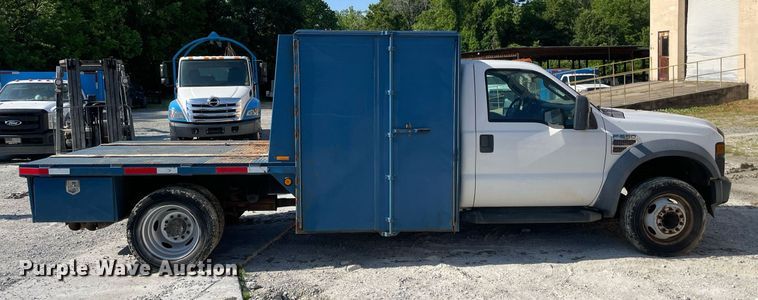 image for item LJ9666 2010 Ford F550 Super Duty XL  flatbed truck