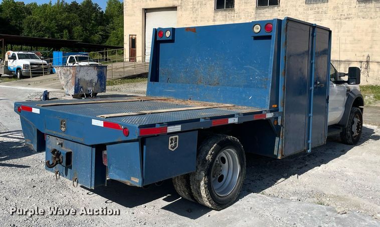 image for item LJ9666 2010 Ford F550 Super Duty XL  flatbed truck