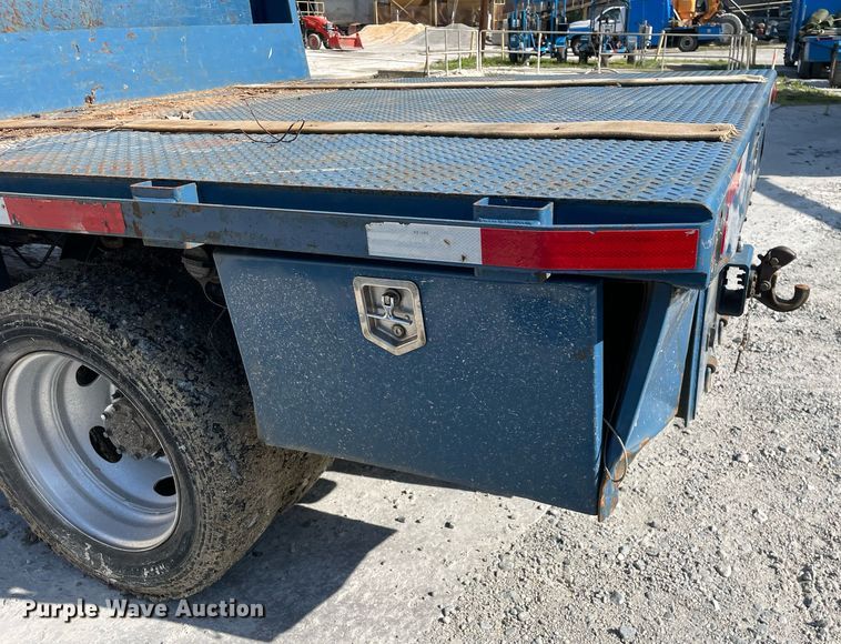 image for item LJ9666 2010 Ford F550 Super Duty XL  flatbed truck