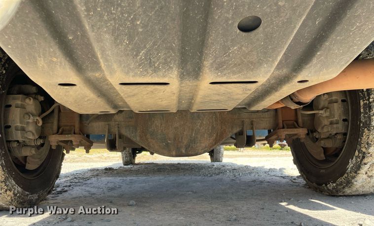 image for item LJ9666 2010 Ford F550 Super Duty XL  flatbed truck