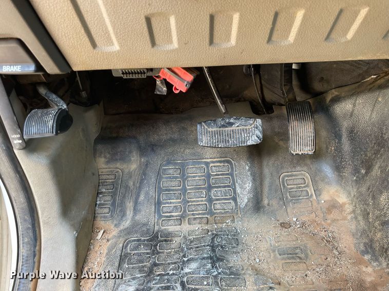 image for item LJ9666 2010 Ford F550 Super Duty XL  flatbed truck