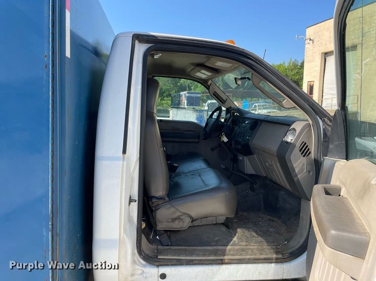 image for item LJ9666 2010 Ford F550 Super Duty XL  flatbed truck