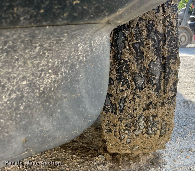 image for item LJ9666 2010 Ford F550 Super Duty XL  flatbed truck