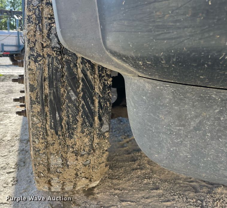 image for item LJ9666 2010 Ford F550 Super Duty XL  flatbed truck