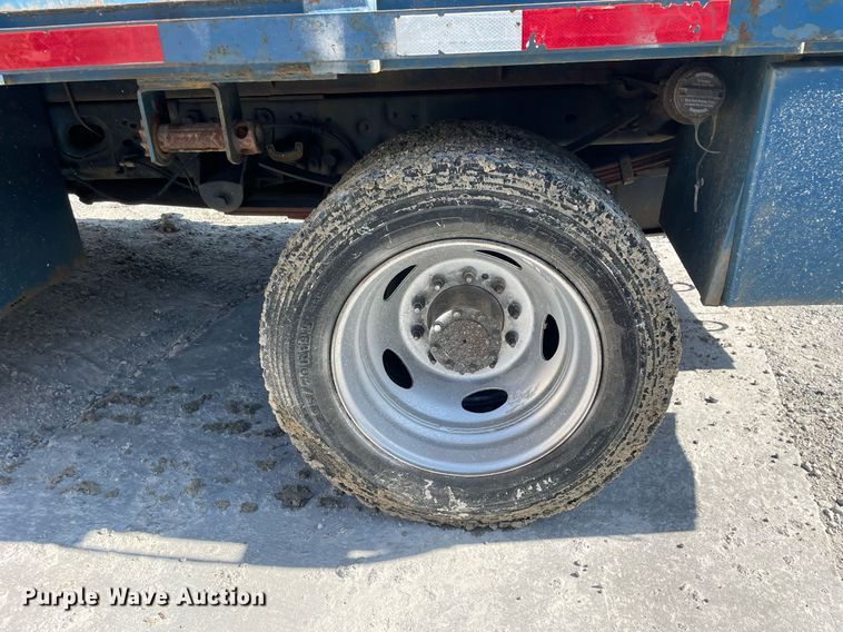 image for item LJ9666 2010 Ford F550 Super Duty XL  flatbed truck