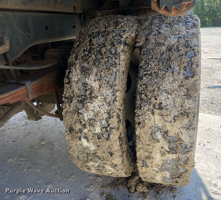 image for item LJ9666 2010 Ford F550 Super Duty XL  flatbed truck