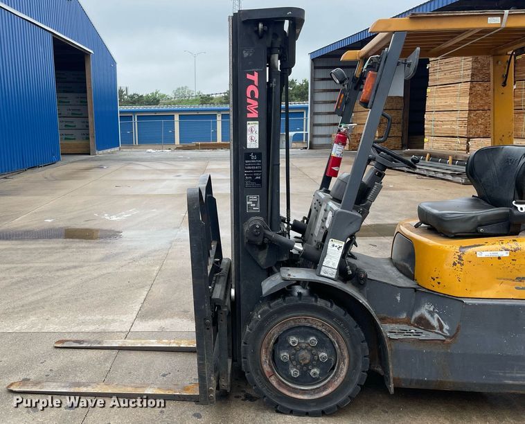 image for item LJ9668 TCM FG30N5T  forklift