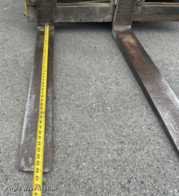 image for item LJ9669 Hyster H90XMS  forklift