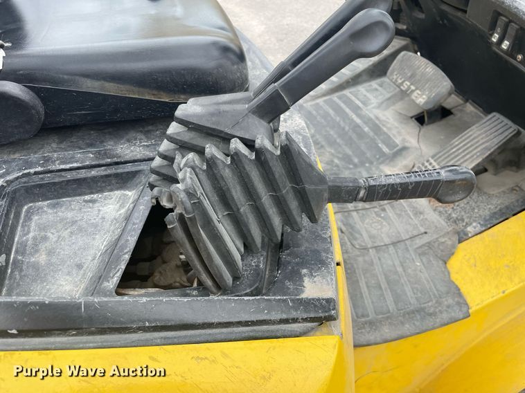 image for item LJ9669 Hyster H90XMS  forklift