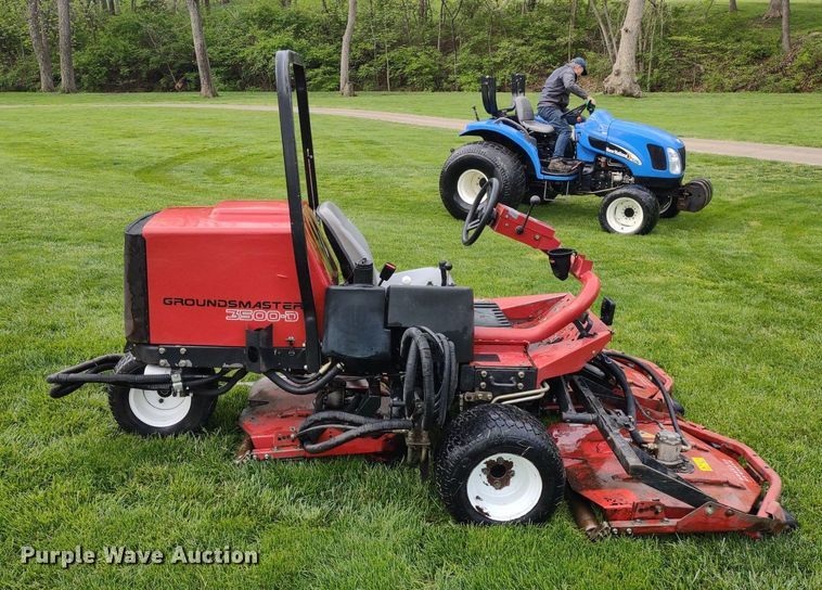 image for item LL9092 Toro Groundsmaster 3500D Sidewinder  lawn mower