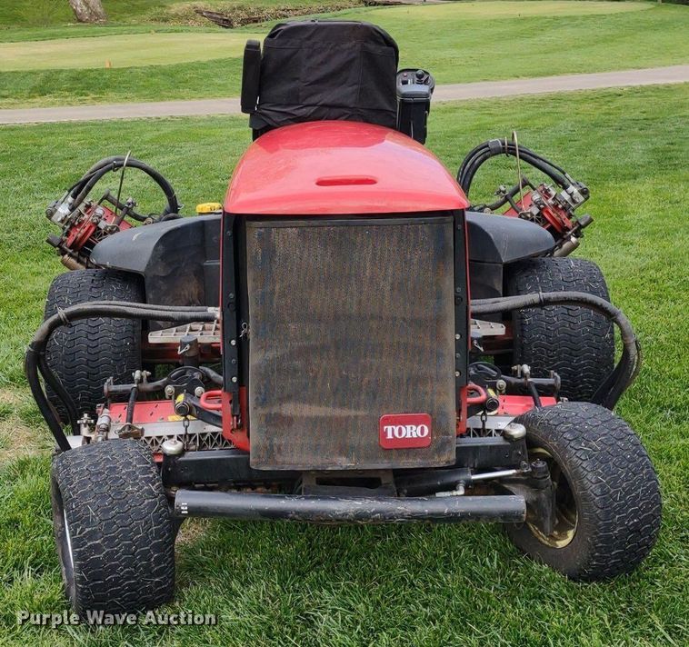 image for item LL9093 Toro Reelmaster 5510  reel mower