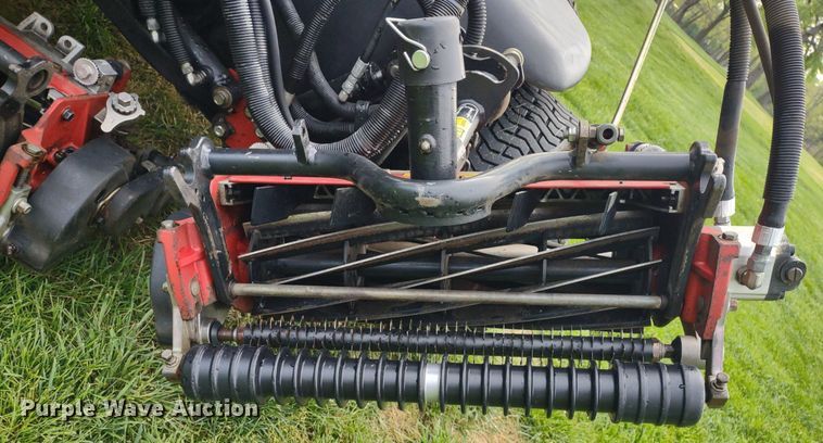 image for item LL9093 Toro Reelmaster 5510  reel mower