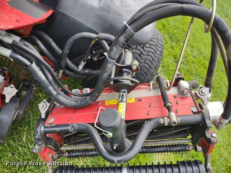 image for item LL9093 Toro Reelmaster 5510  reel mower