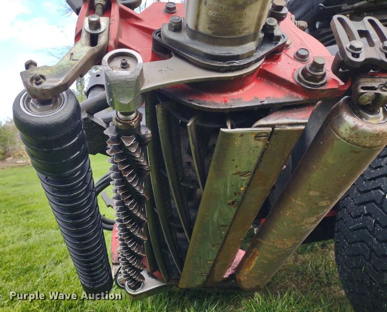 image for item LL9093 Toro Reelmaster 5510  reel mower