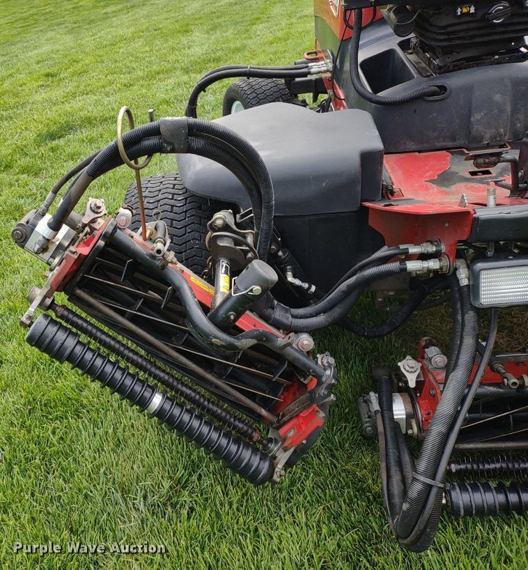 image for item LL9093 Toro Reelmaster 5510  reel mower