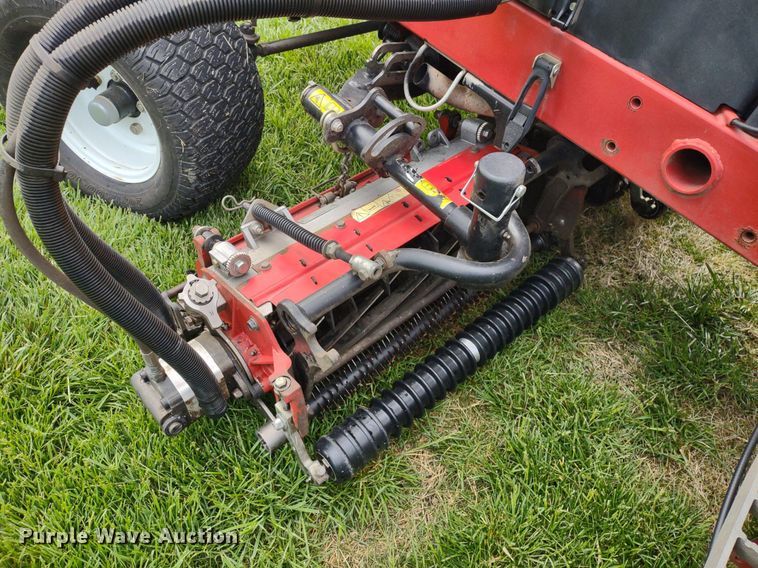 image for item LL9093 Toro Reelmaster 5510  reel mower