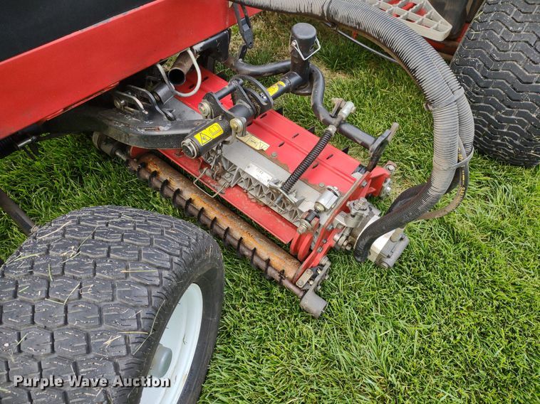 image for item LL9093 Toro Reelmaster 5510  reel mower