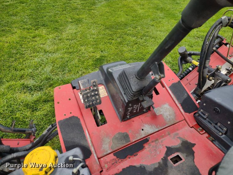 image for item LL9093 Toro Reelmaster 5510  reel mower