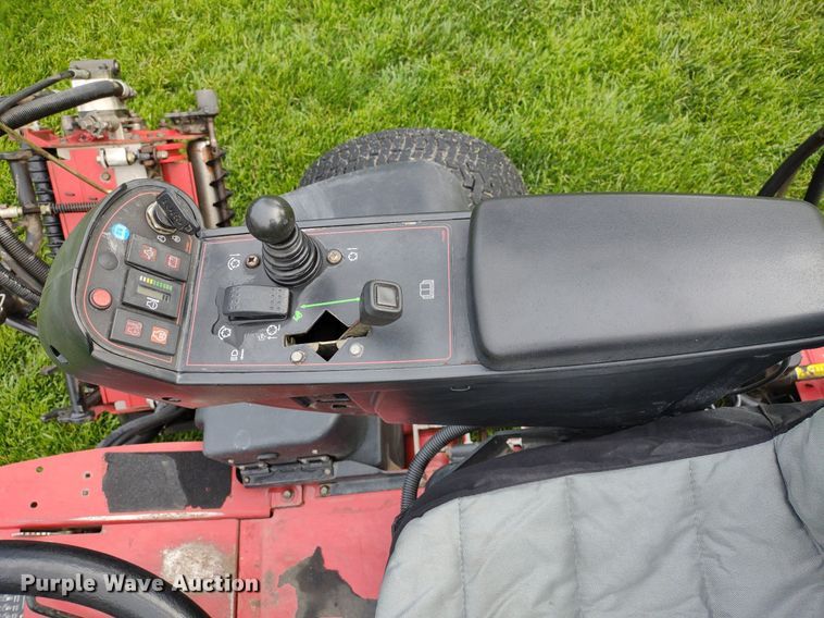 image for item LL9093 Toro Reelmaster 5510  reel mower