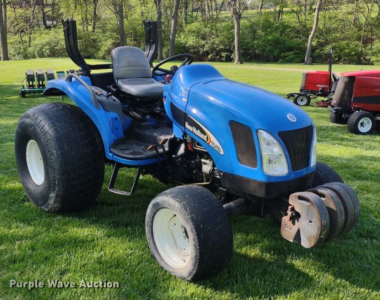 image for item LL9095 New Holland TC45DA  MFWD tractor