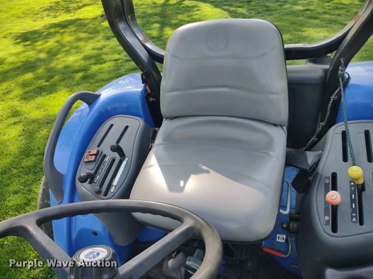 image for item LL9095 New Holland TC45DA  MFWD tractor