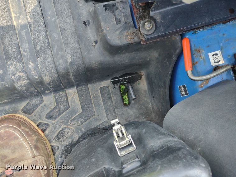 image for item LL9095 New Holland TC45DA  MFWD tractor