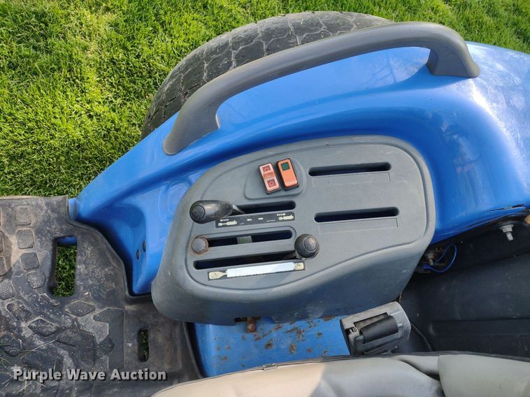 image for item LL9095 New Holland TC45DA  MFWD tractor