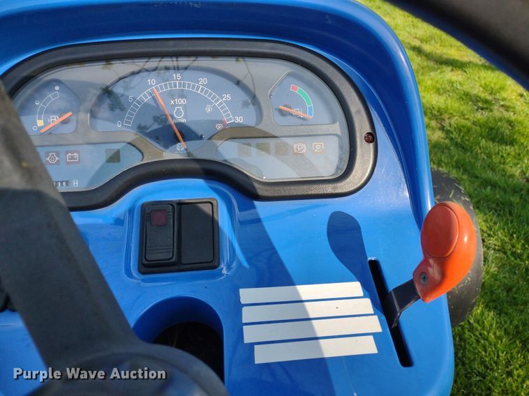 image for item LL9095 New Holland TC45DA  MFWD tractor