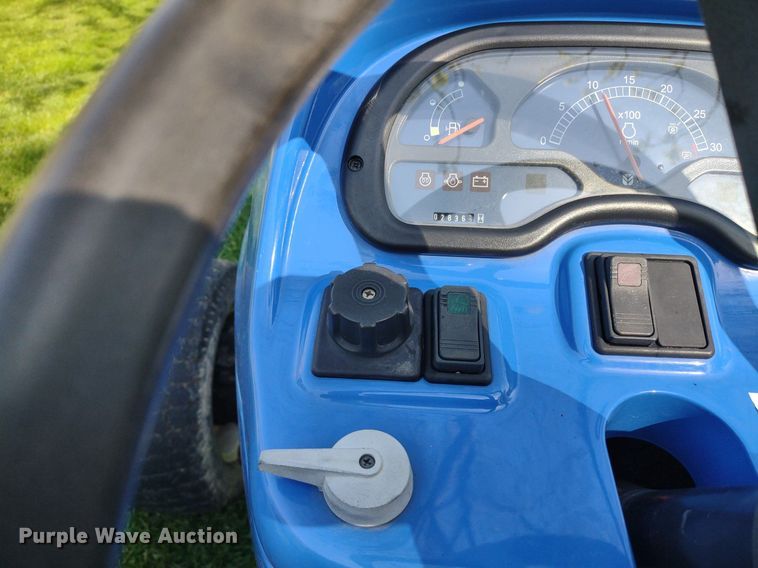 image for item LL9095 New Holland TC45DA  MFWD tractor