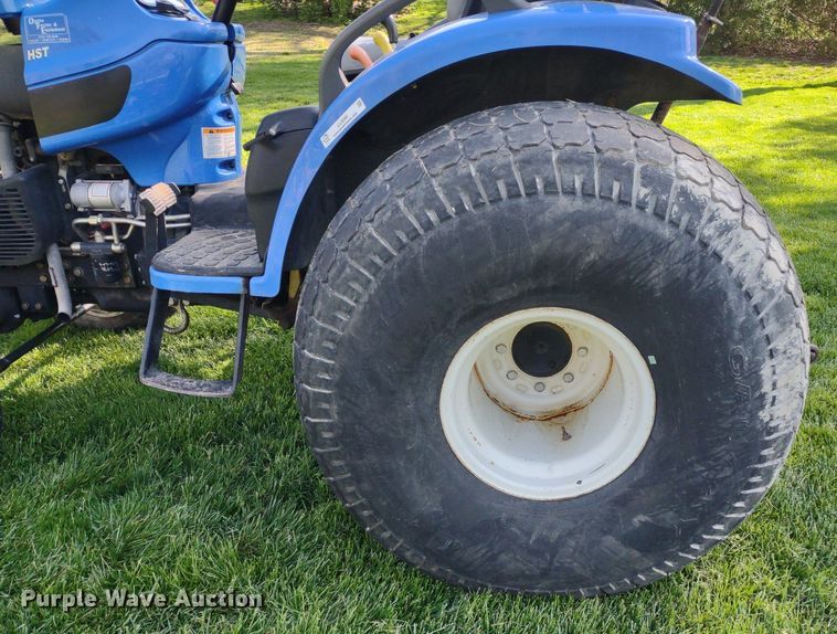 image for item LL9095 New Holland TC45DA  MFWD tractor