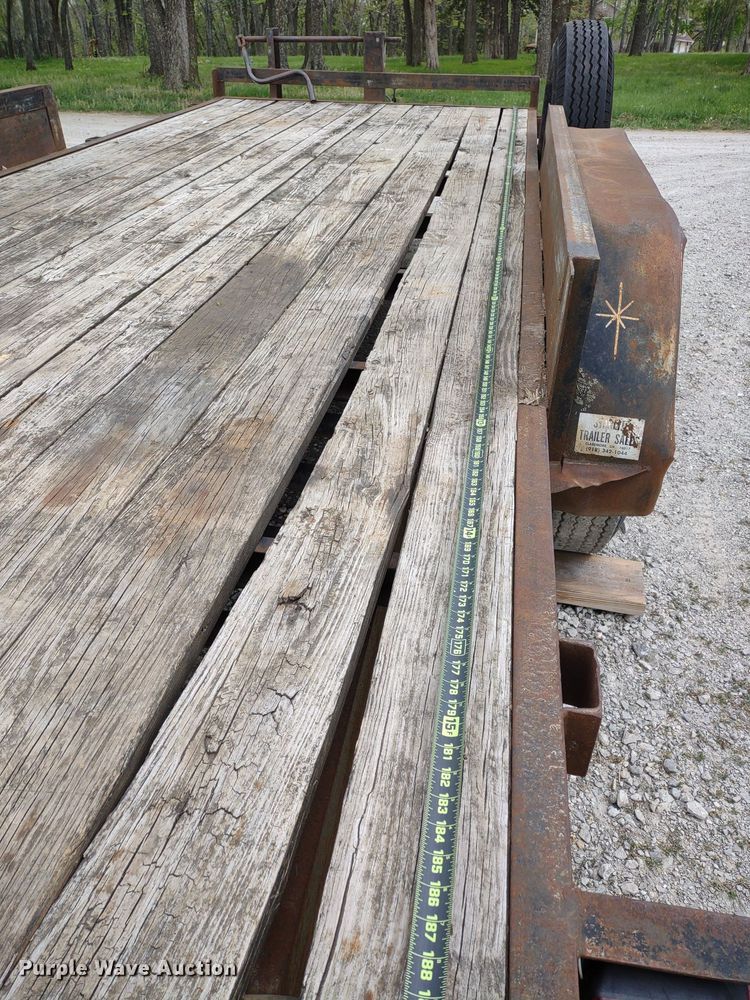 image for item LL9097 1994 Starlite Trailers  equipment trailer