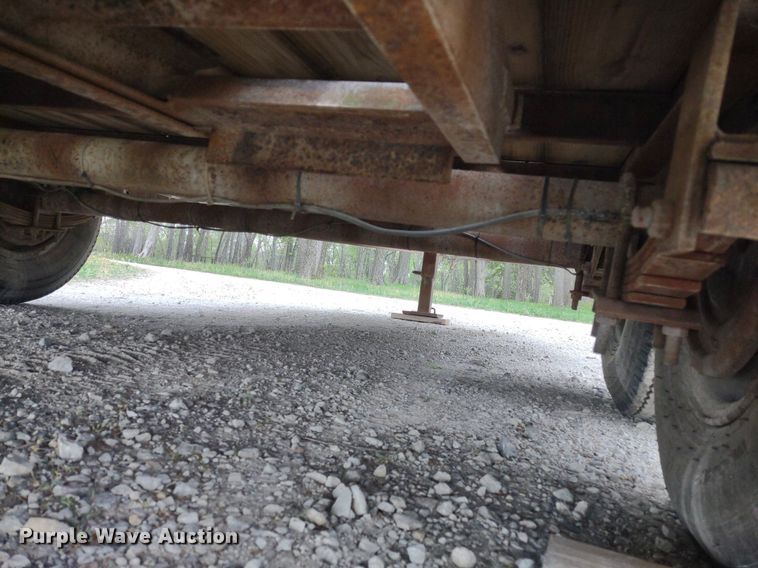 image for item LL9097 1994 Starlite Trailers  equipment trailer