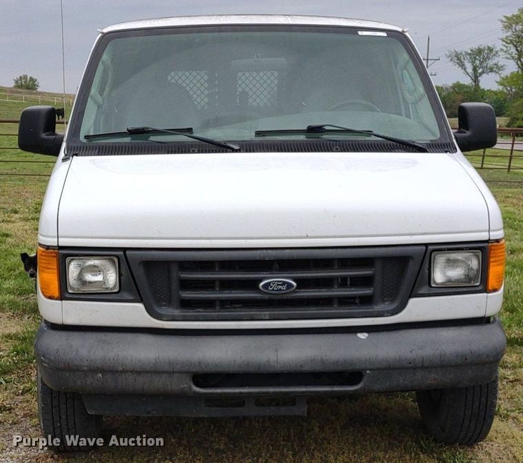 image for item LL9098 2004 Ford E250  van