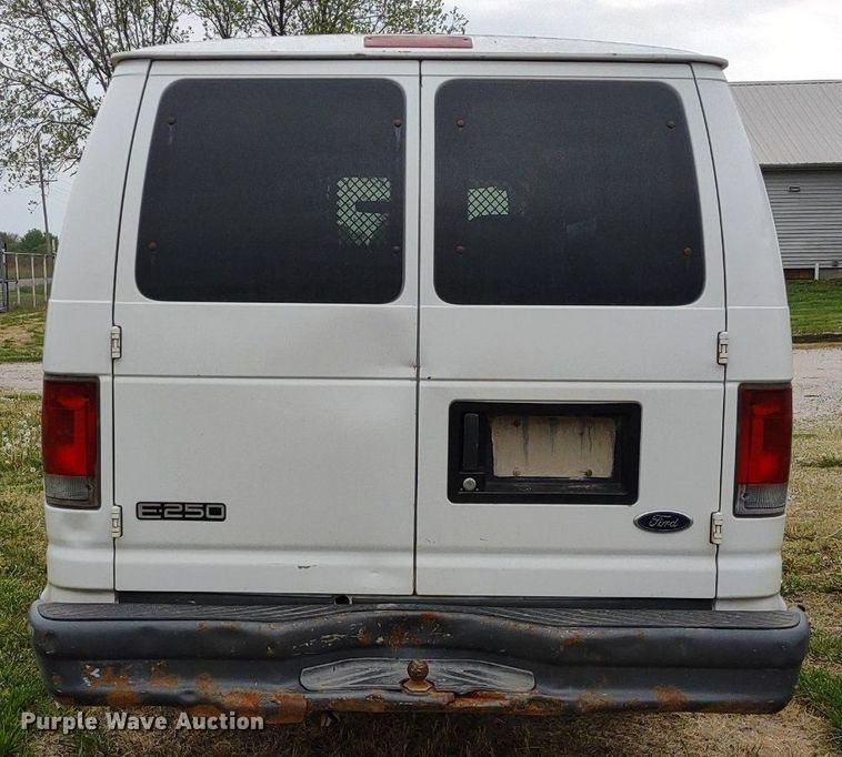 image for item LL9098 2004 Ford E250  van
