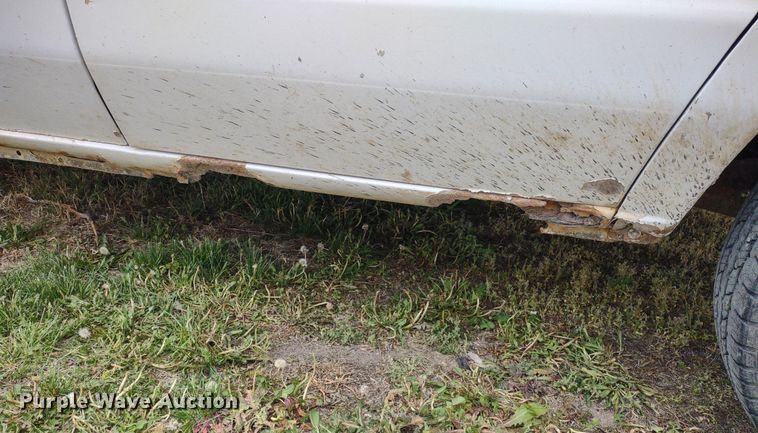 image for item LL9098 2004 Ford E250  van