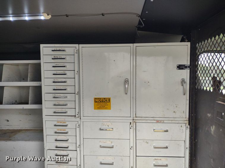 image for item LL9098 2004 Ford E250  van