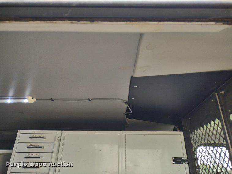 image for item LL9098 2004 Ford E250  van