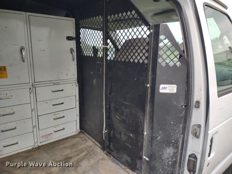 image for item LL9098 2004 Ford E250  van