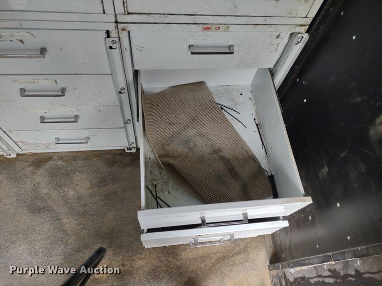 image for item LL9098 2004 Ford E250  van