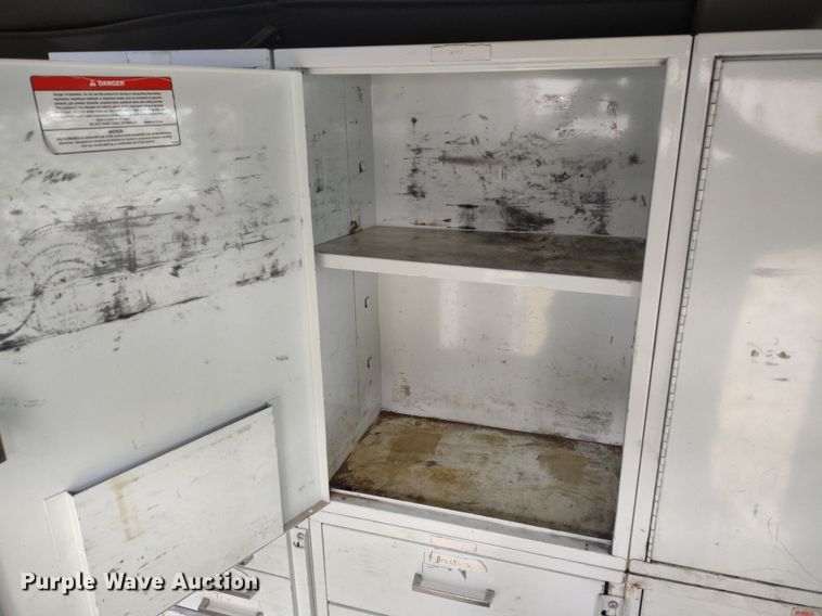 image for item LL9098 2004 Ford E250  van