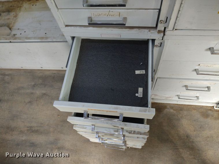 image for item LL9098 2004 Ford E250  van