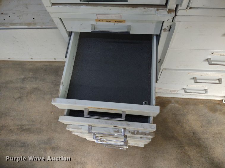 image for item LL9098 2004 Ford E250  van