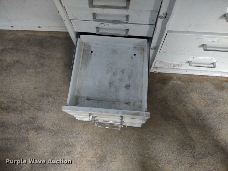 image for item LL9098 2004 Ford E250  van