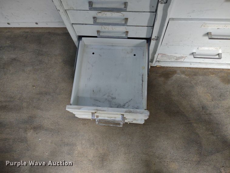 image for item LL9098 2004 Ford E250  van