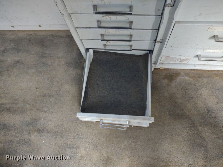 image for item LL9098 2004 Ford E250  van