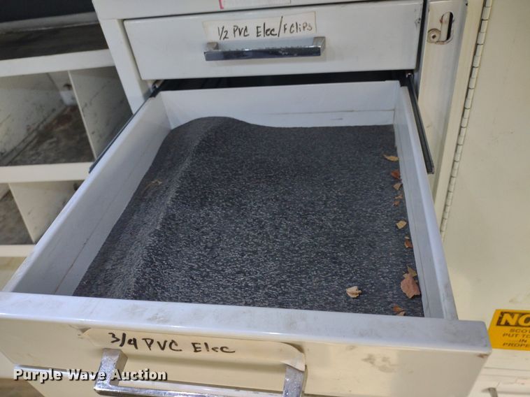 image for item LL9098 2004 Ford E250  van